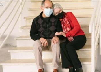 Caso de amor de um casal que se conheceu depois dos 60 anos e não se separou mais