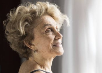 Uma geração que expulsou da linguagem a palavra envelhecer