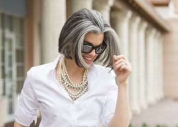 Pandemia acabou incentivando muitas mulheres a assumir o branco dos cabelos