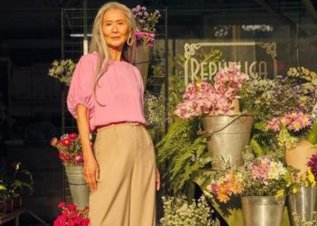 Aos 68,  Setsuko Saito deu início ao que descobriu ser uma paixão: a vida de modelo