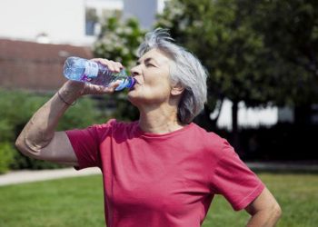 Como deve ser a água que bebemos para que o corpo funcione bem
