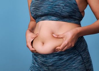 Por que, com a idade, as mulheres começam a engordar na região da barriga