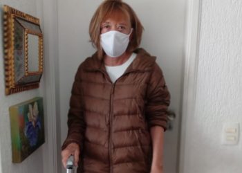 Aos 77, voltando sozinha de Londres, ela conta: ” Vivi uma experiência diferente”