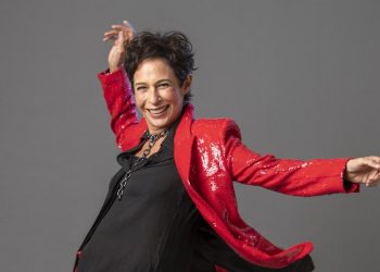 Andréa Beltrão: “O nosso dilema é viver sem medo, sabendo que há um fim”