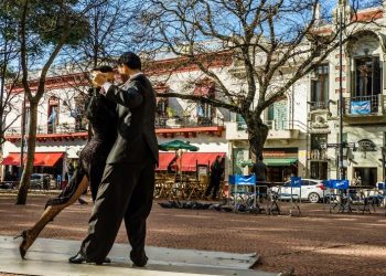 Turistas brasileiros invadem a Argentina