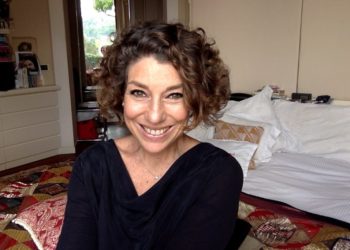 Consuelo Blocker ensina a fazer uma boa maquiagem “rapidinho”