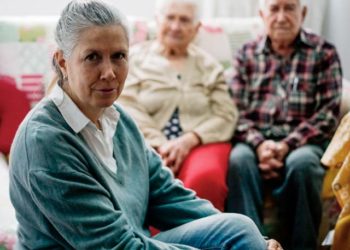 Cresce número de filhos que dependem de pais aposentados