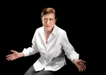 Fernanda Montenegro declama Simone de Beauvoir