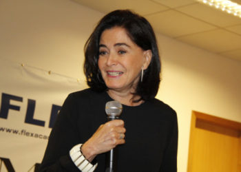 Gloria Kalil dá dicas de moda para o verão, que já vem chegando