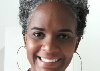 Mulheres que se tornam grisalhas precocemente, antes dos 40