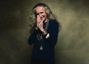 1ª  live de Maria Bethânia é a melhor pedida para este sábado de carnaval sem a folia