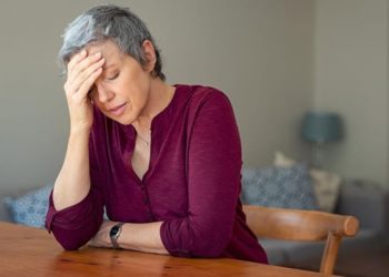 Menopausa ainda é tabu nas empresas. E as mulheres sofrem