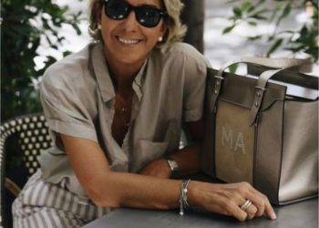 Trajes simples e bonitos, próprios para essa época mais quente