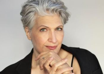 Aderindo ao grisalho: “É possível a gente estar bem com a nossa cabeleira branca”