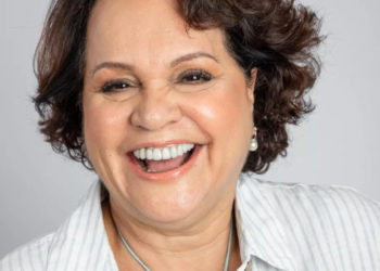 Ela abandonou o trabalho de empresária e se tornou atriz para lidar com uma doença