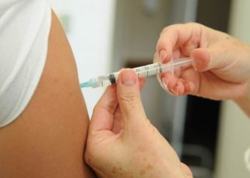 Você chegou aos 60 anos?  A vacinação contra a gripe já começou