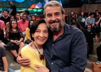 Mudança de comportamento: cada dia mais homens cuidam das mães velhinhas