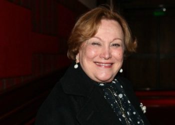 “A vida não começa no berço e termina no túmulo”