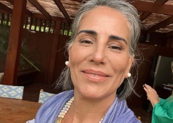 Como manter os cabelos brancos bonitos