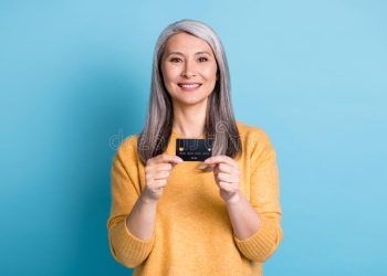 Vai comprar? Cuidado com o cartão de crédito