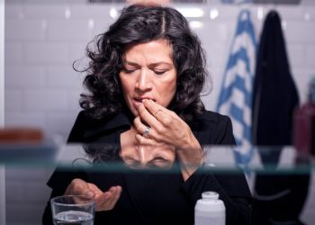 Magnésio, mineral essencial, ajuda a dormir