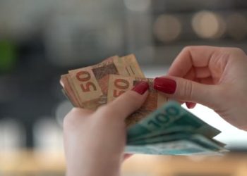 Quanto dinheiro entra e como ele sai?