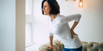 Cuidado! Ficar sentado muito tempo danifica a coluna