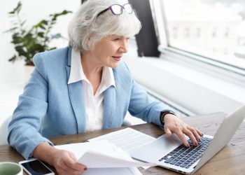 Cinco dicas para enfrentar o etarismo no trabalho