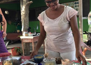 A mágica de transformar a vitória-régia em iguaria