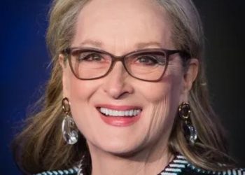 Cuidados para manter seus cabelos brancos bonitos