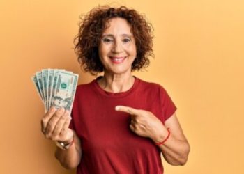 Educação financeira: essencial para a mulher madura