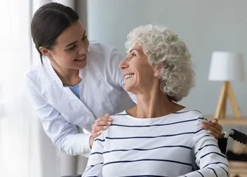 Tem em casa idoso que precisa de cuidados? Então, leia aqui