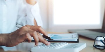 A difícil tarefa de fazer uma reserva financeira para a velhice