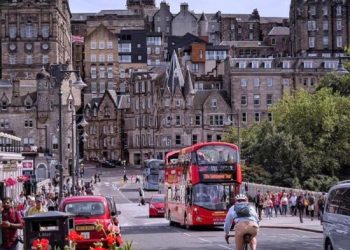 Live: Comece a planejar seu intercâmbio/2024. São 16 opções de cidades