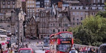 Live: Comece a planejar seu intercâmbio/2024. São 16 opções de cidades