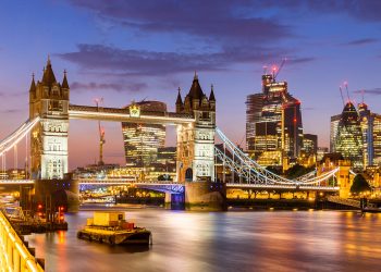 Em 2024, dê a você de presente duas semanas de intercâmbio no exterior