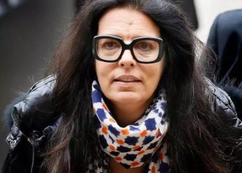 Com fortuna de 100 bilhões de dólares, ela é a mais rica do mundo