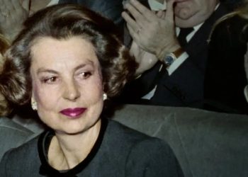 Documentário mostra como golpista abusa de bilionária