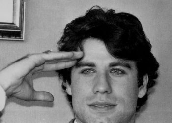 John Travolta chega aos 70 anos