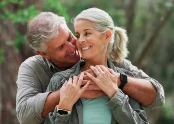 Por que falar de relacionamento íntimo depois dos 60 é um tabu?