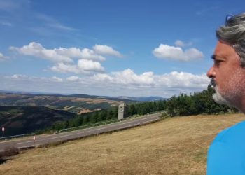 Aos 64, ele percorre o Caminho de Santiago pela 13ª vez