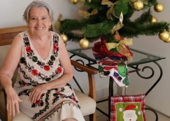 Aos 79, Marly decide voltar a viver na pequena cidade onde nasceu