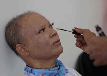 Com câncer, elas ganham um dia especial para se embelezar