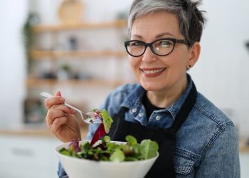 Ora-pro-nóbis contém vitaminas, sais minerais e proteína