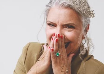 Novo programa de Astrid Fontenelle vai entrevistar mulheres mais velhas