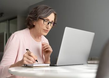 Quanto tempo você pode ficar sentado sem prejudicar sua saúde