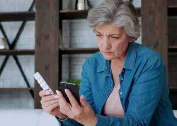 Casos de aids entre idosos no Brasil crescem 416% em uma década