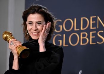 Vitória de Fernanda Torres no Globo de Ouro ajuda na busca do Oscar