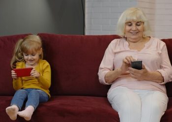 Alerta aos pais: uso de telas afeta o desenvolvimento neurológico das crianças