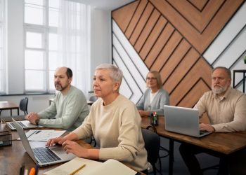 Empresas continuam barrando contratação de quem tem mais de 50 anos